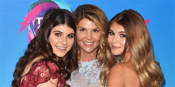 Lori Loughlin’s Daughter Revealed Her Dad Faked College Enrollment Just Before Her Own Admission Scam Scandal Exploded!