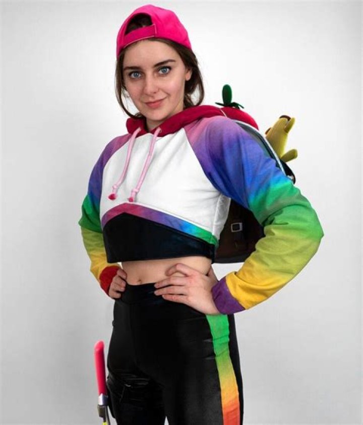 Loserfruit Biography - Facts, Childhood, Family Life & Achievements