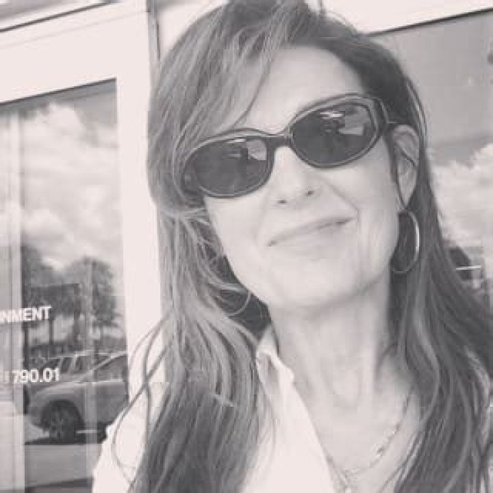 Dr. Luana Hess, MD – Bowling Green, OH