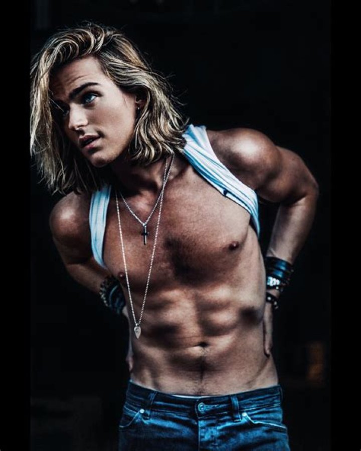 Tall Girl 2 Actor Luke Eisner Wiki, Age, Height & Girlfriend