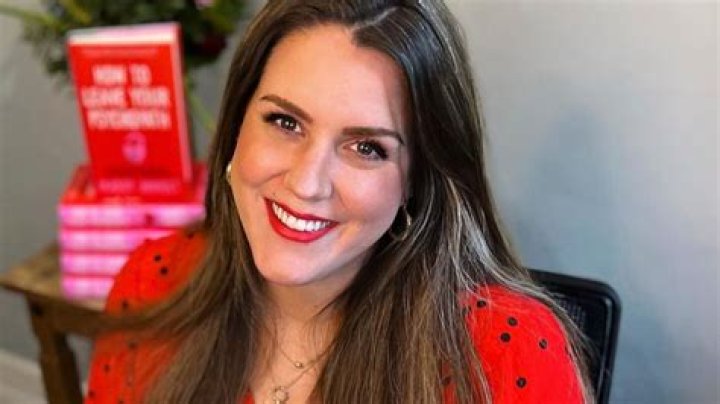 Maddy Anholt Height, Weight, Net Worth, Age, Birthday, Wikipedia, Who, Instagram, Biography