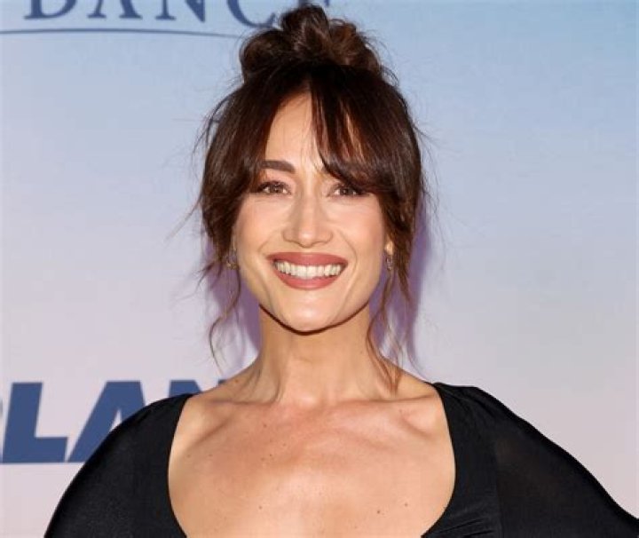 Maggie Q in Two-Piece Workout Gear Says "Get Out on a Hike With Your Dogs!