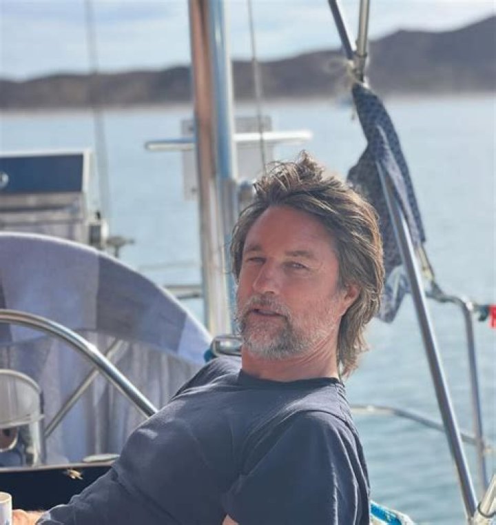 Martin Henderson Height, Weight, Net Worth, Age, Birthday, Wikipedia, Who, Nationality, Biography