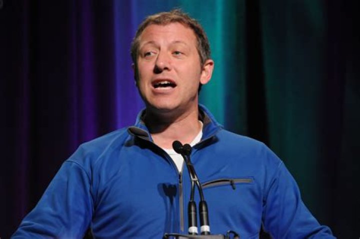 Martin Kratt is Married to Wife: Laura Wilkinson. Kids.