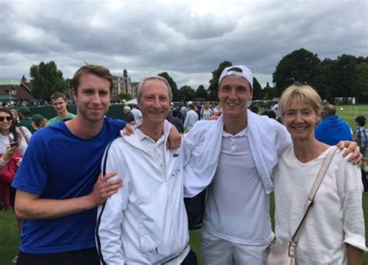 Who is Joe Salisbury father? Wiki, age, height, wife, children, net worth