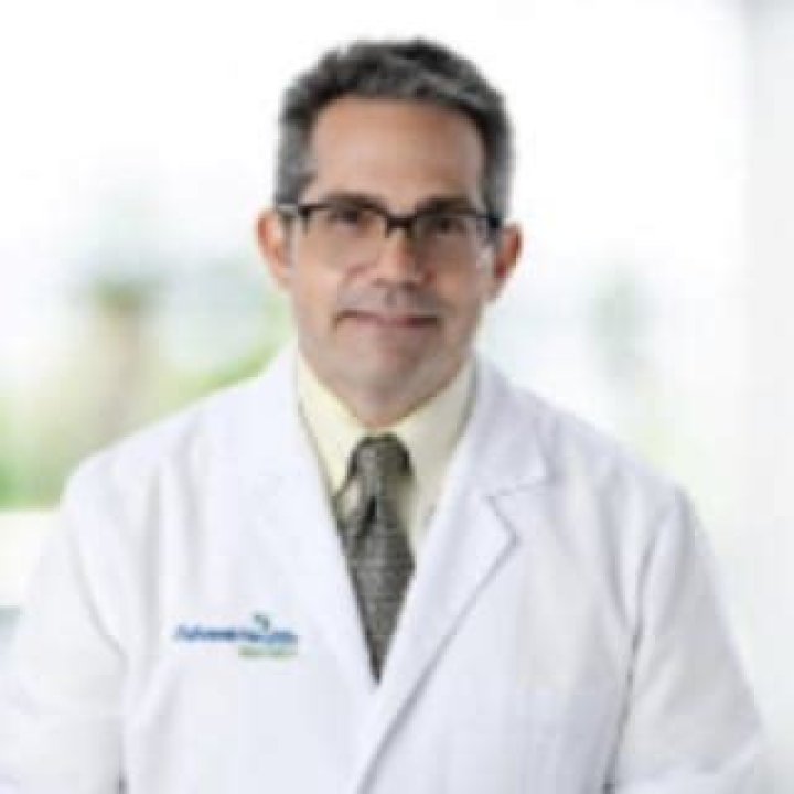 Dr. Maynard Holgado, MD – Sicklerville, NJ