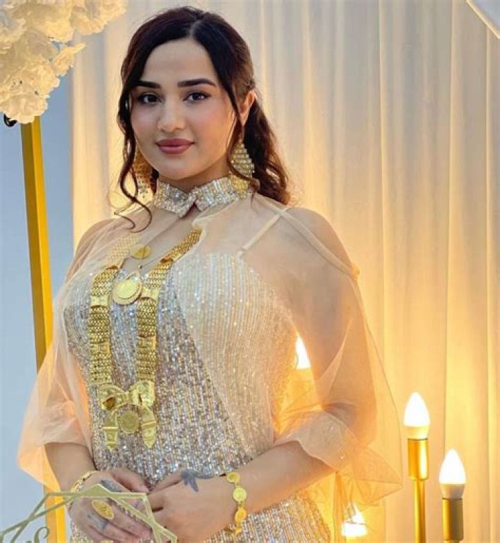 
Melek Mosso Height, Weight, Net Worth, Age, Birthday, Wikipedia, Who, Nationality, Biography 
