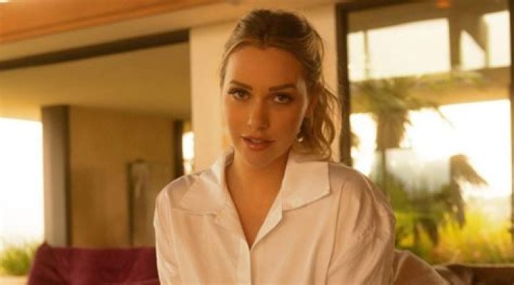 Mia Malkova Biography, age, height, boyfriend, OnlyFans, leaks, videos, pictures, Twitter