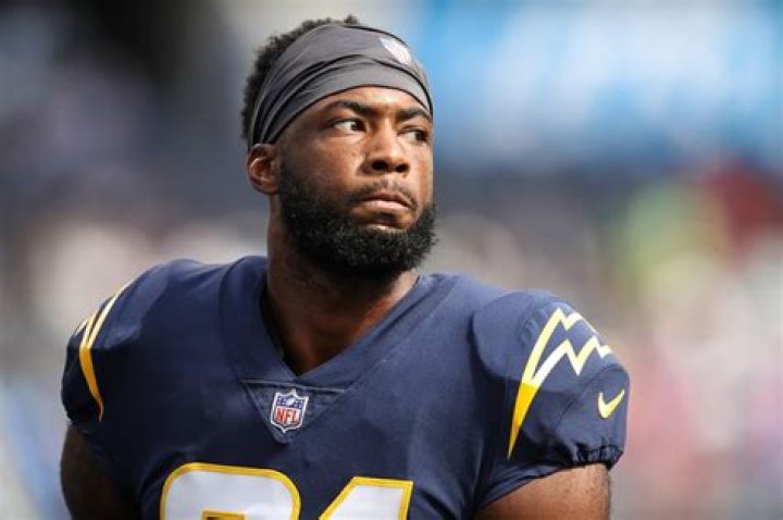 
Mike Williams injury update: Los Angeles Chargers WR knee injured vs Minnesota Vikings 