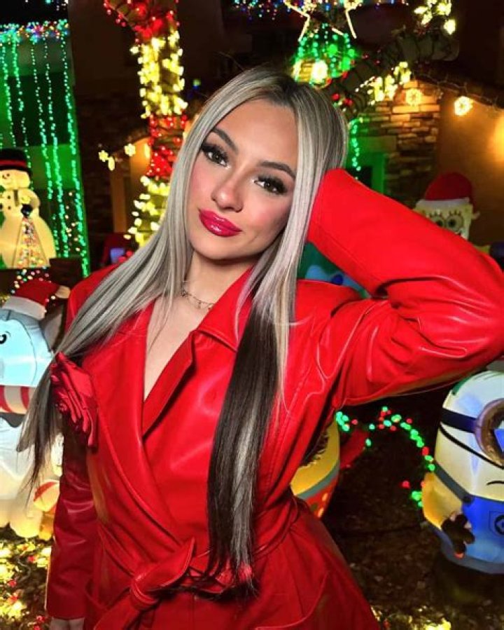 
Milan Mirabella Height, Weight, Net Worth, Age, Birthday, Wikipedia, Who, Nationality, Biography 