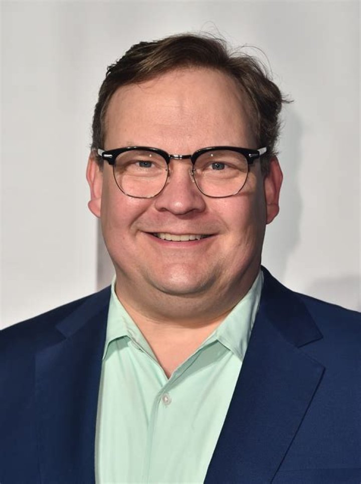
Mischa Richter Height, Weight, Net Worth, Age, Birthday, Wikipedia, Who, Nationality, Biography 