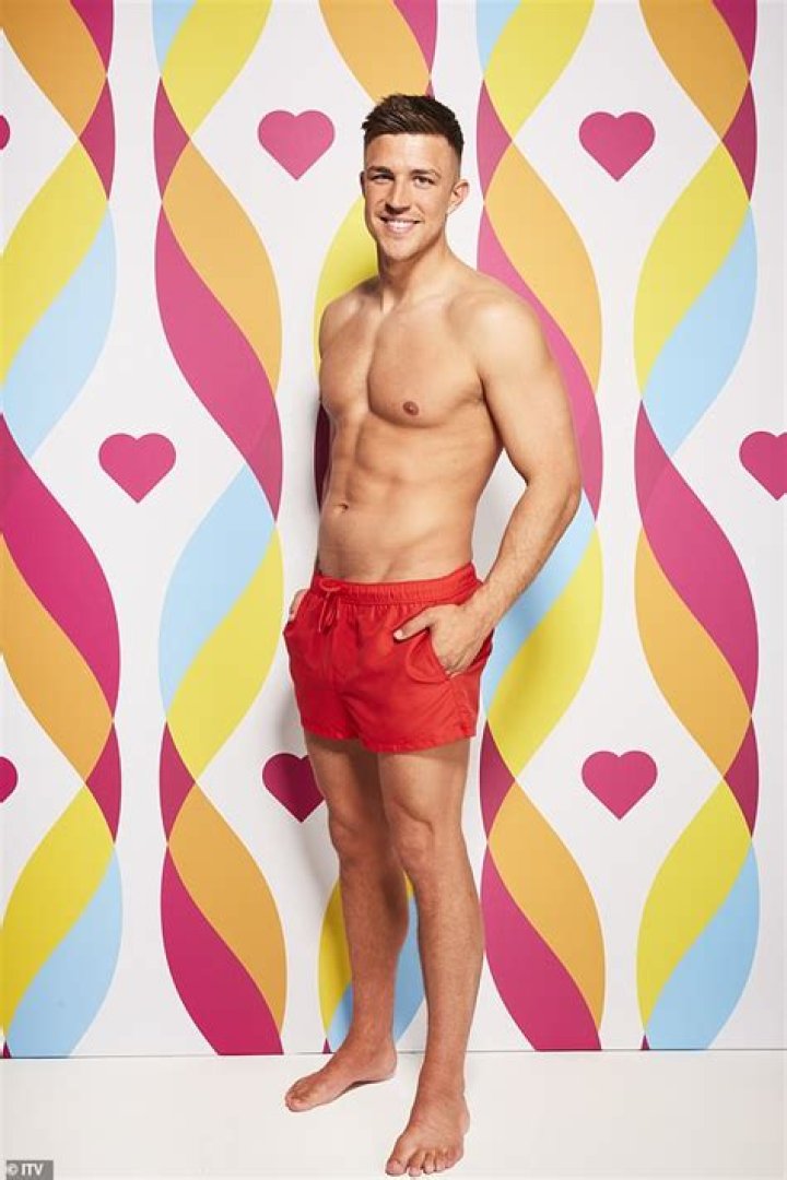 Mitchel Taylor Age, Biography, Love Island
