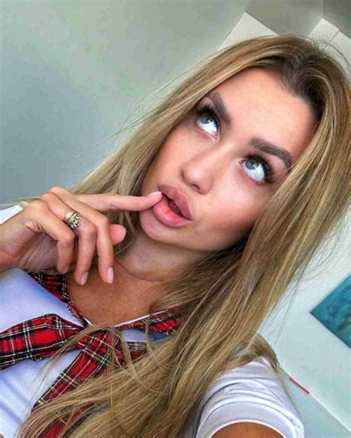 
Monica Cavallaro Height, Weight, Net Worth, Age, Birthday, Wikipedia, Who, Nationality, Biography 
