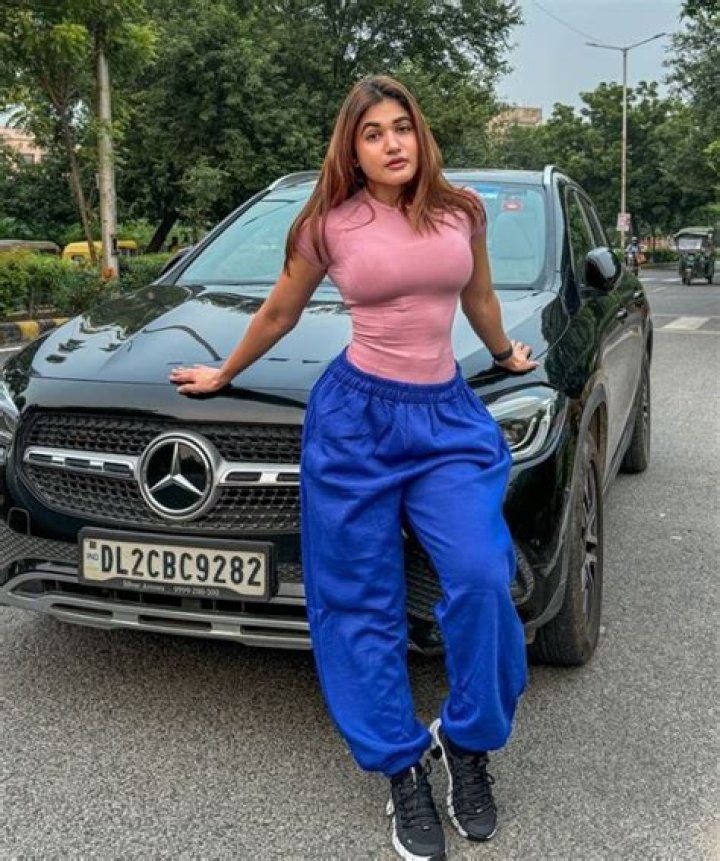 Mousha Khatri Height, Weight, Net Worth, Age, Birthday, Wikipedia, Who, Nationality, Biography
