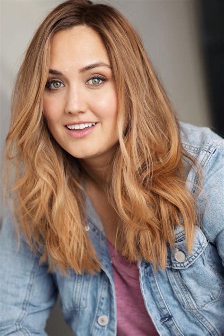 Naomi Kyle Biography - Facts, Childhood, Career & Personal Life of Canadian TV Show Host & Actress