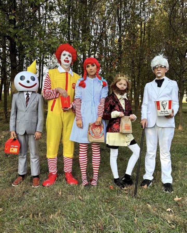 
Neil Patrick Harris and David Burtka’s Family Dress Up as Epic Fast Food Mascots for Halloween 