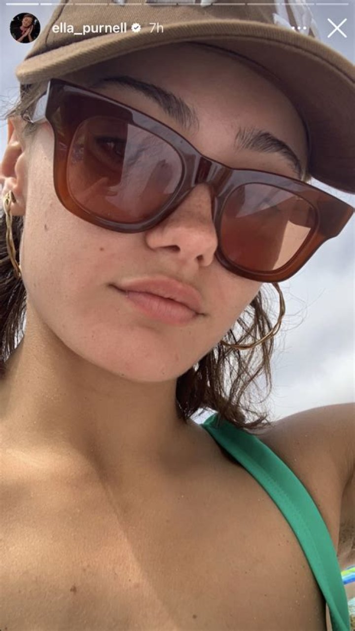 Ella Purnell in Bathing Suit Selfie Says “Hi” — Celebwell
