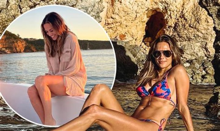 Jana Kramer in Bathing Suit Shows Off “Strong” Body — Celebwell