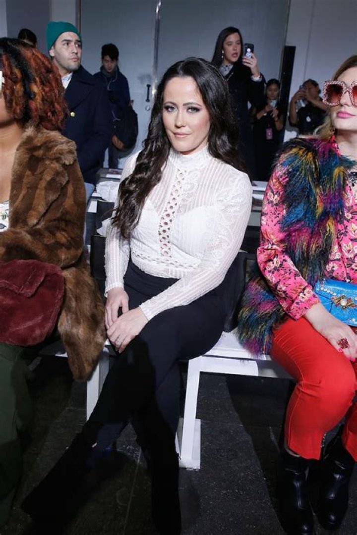 Jenelle Evans in Bathing Suit Enjoys "Mom Bod Summer" — Celebwell