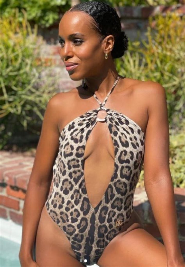 Kerry Washington in Bathing Suit Reveals “Black Girl Magic” — Celebwell