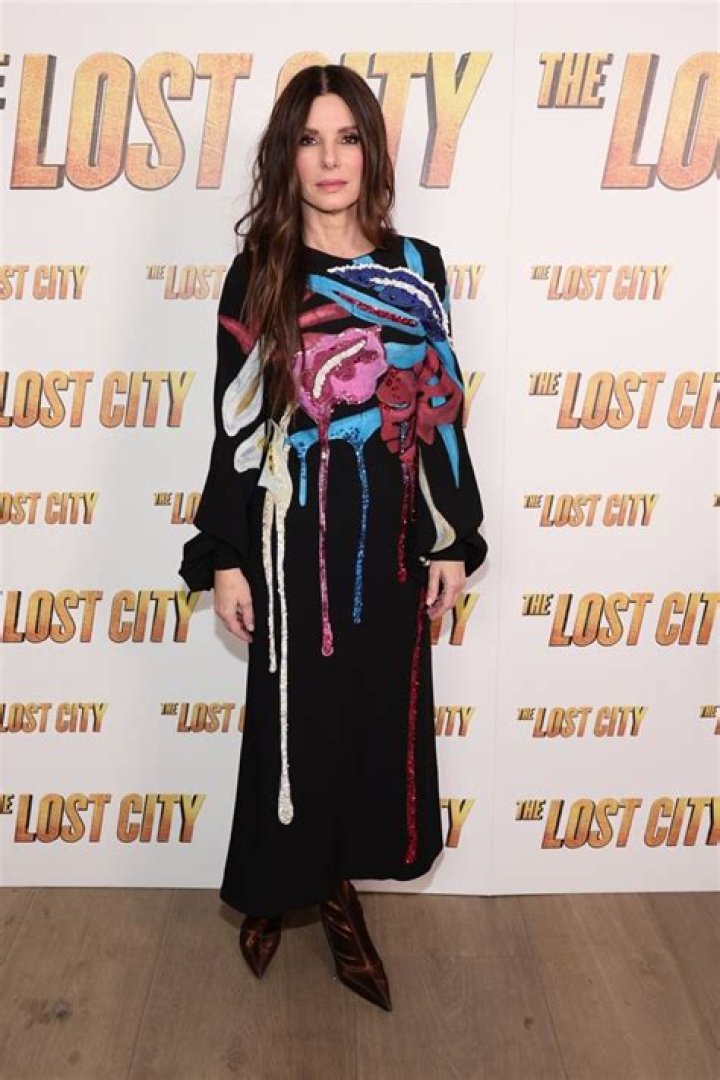 7 Ways Sandra Bullock Makes 58 Look Like 38 — Celebwell