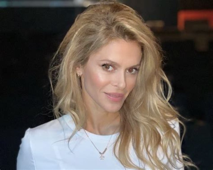 Vanina Escudero in Bathing Suit Has a "Sunday Day" — Celebwell