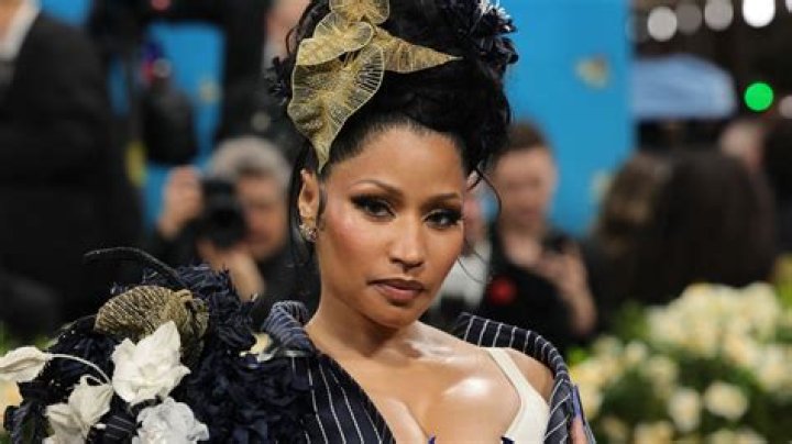 Nicki Minaj gets new jewelry for her husband
