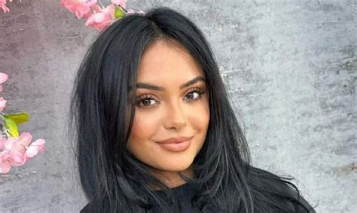 
Noor Afshan Height, Weight, Net Worth, Age, Birthday, Wikipedia, Who, Nationality, Biography 