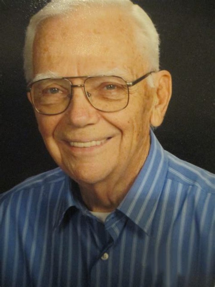 Obituary | Greg Bear Died From Stroke | Five-Time Nebula Winner