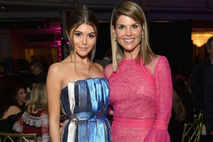 Olivia Jade’s Forged Rowing Resume Claimed She’d Won Multiple Medals Despite Never Playing The Sport That Got Her Into College!