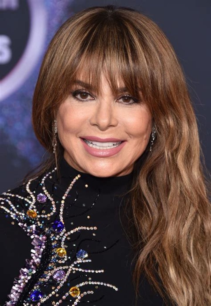 Paula Abdul Biography - Facts, Childhood, Family Life & Achievements