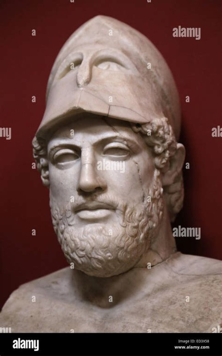 Pericles Biography - Childhood, Life Achievements & Timeline