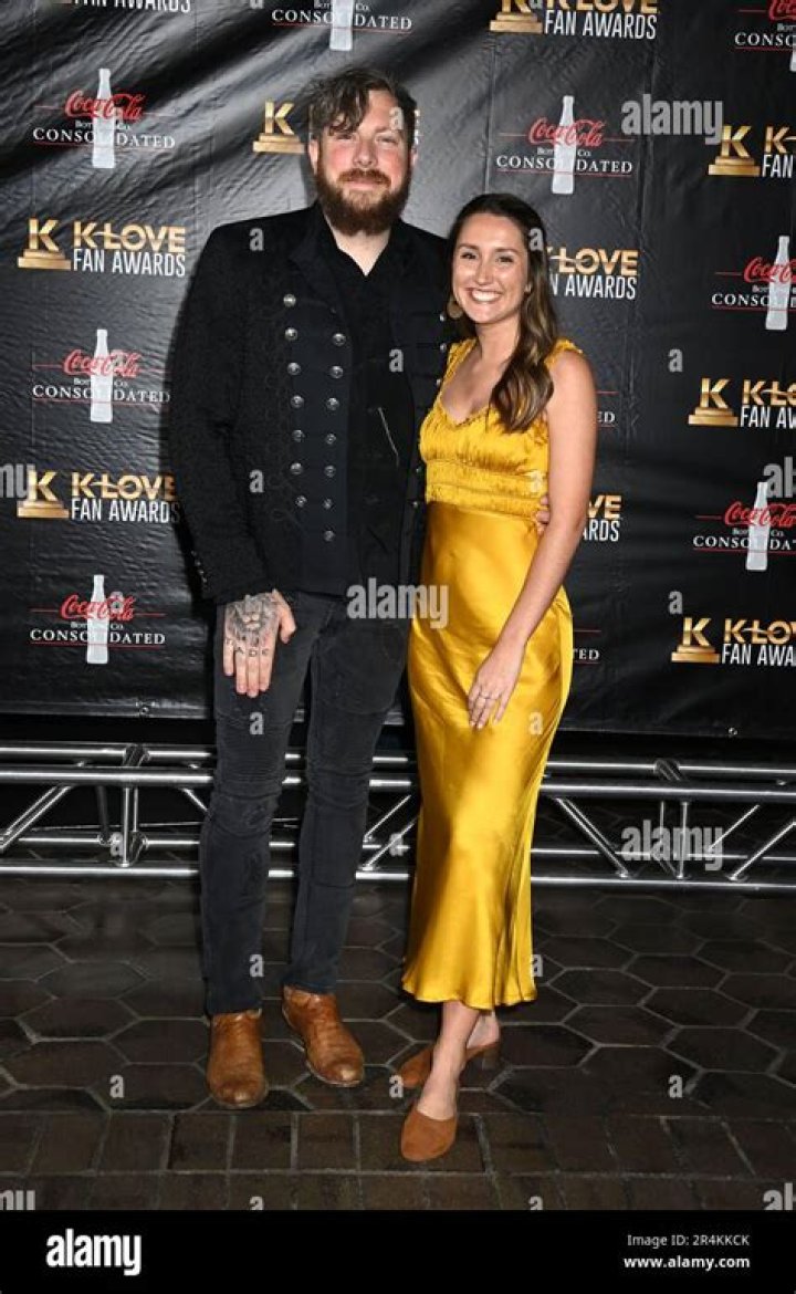 
Peter Weber From The Bachelor Plans To Meet Victoria Fuller Parents 