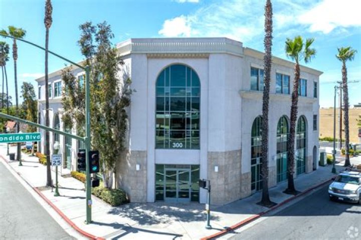 Dr. Philip Bosch, MD – Escondido, CA