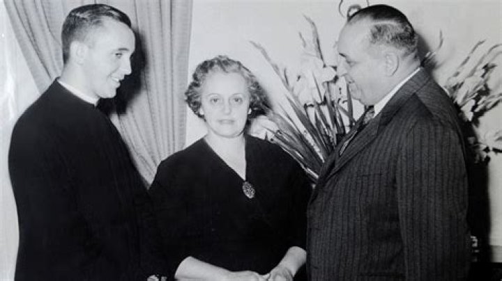 Pope Francis parents: Meet Regina Maria Sivori, Mario Jose Bergoglio