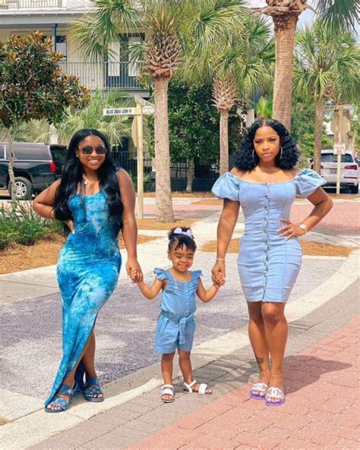 Porsha Williams Shares Jaw-Dropping Pics From Her Pool Day With Baby PJ – Some Fans Have A Theory About What’s Going On With Dennis