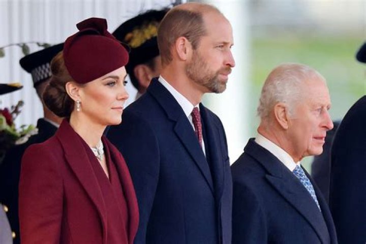 
Prince William, King Charles III Left Personal Notes On Queen Elizabeth II’s Funeral Bouquet 