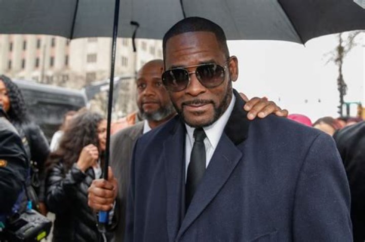 R. Kelly Is Being Praised For His God-Given Talent And Desire To Inspire And Motivate By This Famous Singer And TV Host