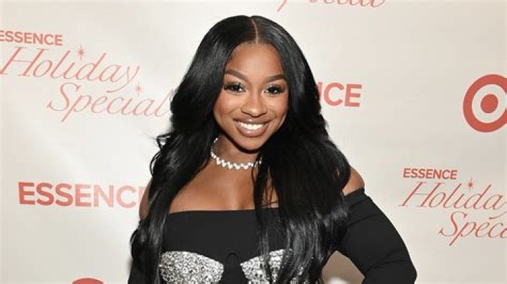 Reginae Carter Poses In Black Lace Lingerie And Still Has Some Tricks Up Her Sleeve!
