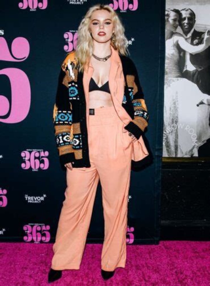 Renee Rapp Body Measurements Height Weight Shoe Size Statistics