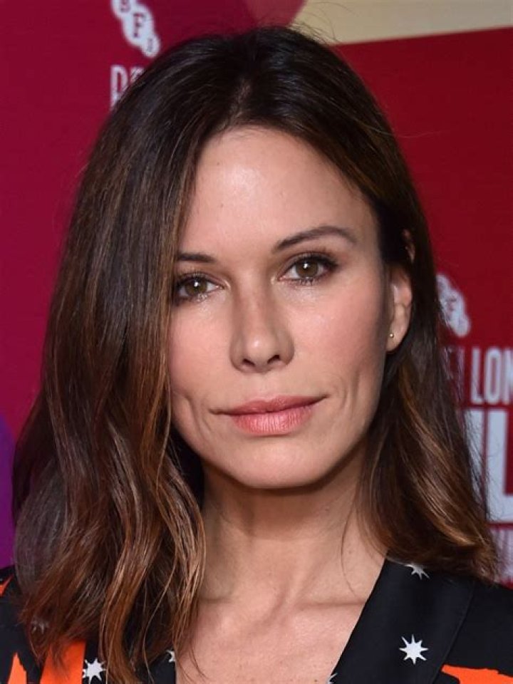 Rhona Mitra Biography - Facts, Childhood, Family Life & Achievements of British Actress