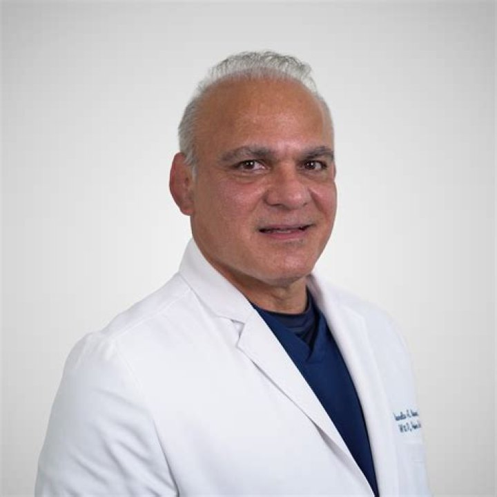 Dr. Richard Nieves, MD – Carolina, PR