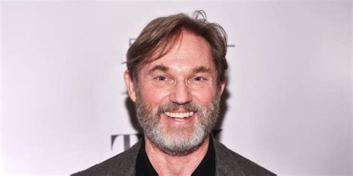 Richard Thomas Biography - Facts, Childhood, Family Life & Achievements