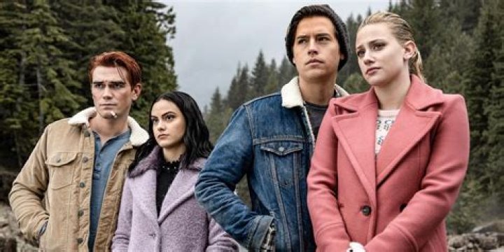 Riverdale Casts Betty Cooper And Jughead Jones