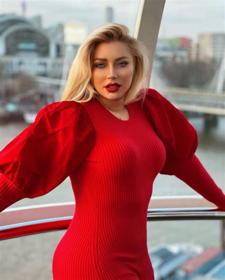 
Roksana Szajkowska Height, Weight, Net Worth, Age, Birthday, Wikipedia, Who, Nationality, Biography 