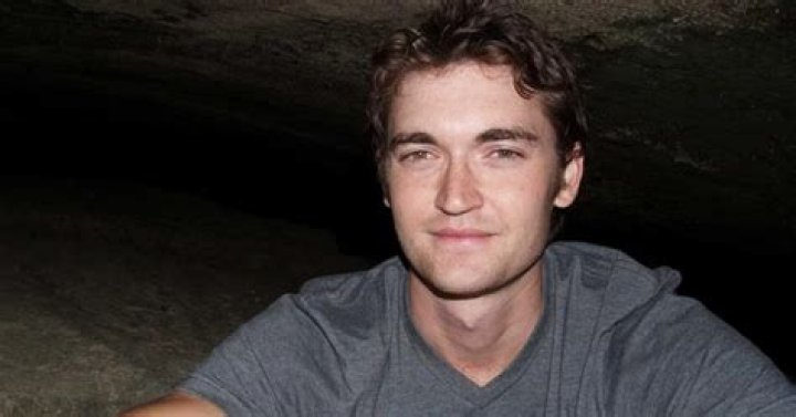 Ross Ulbricht Biography - Facts, Childhood, Life & Crimes of Drug Trafficker & Fraudster