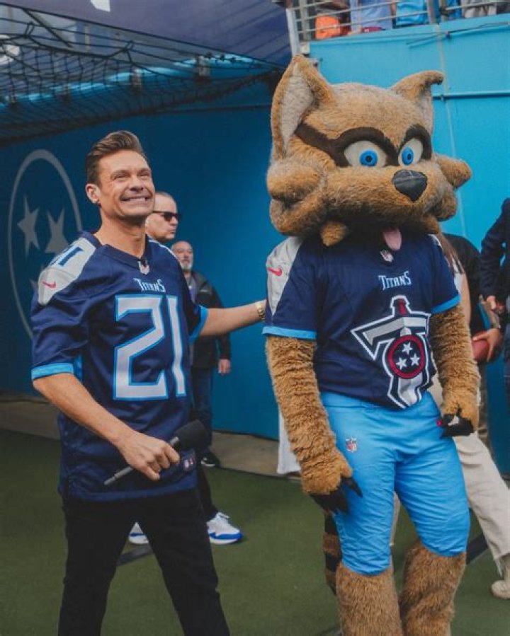 Who is Ryan Seacrest mom Constance Marie Zullinger? Bio, age, family