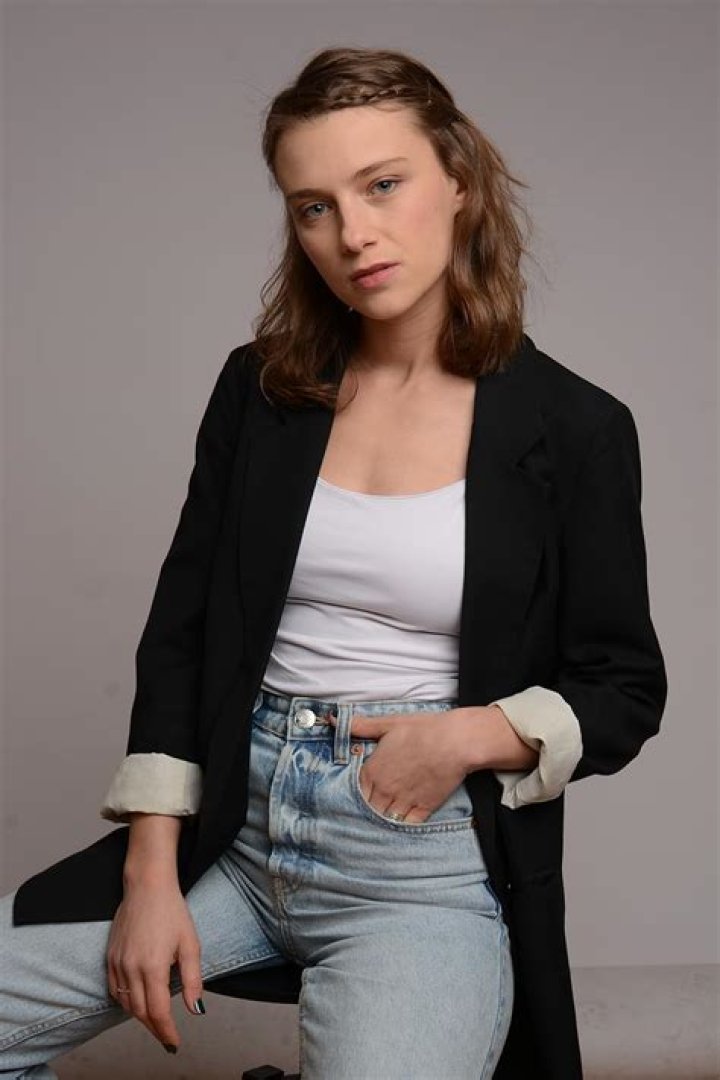 Sara Klimoska Wiki, Height, Age, Boyfriend, Family & Net Worth