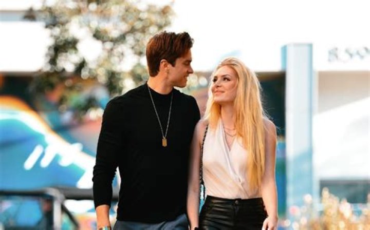 
Saxon Sharbino’s Biography, Boyfriend, Sister Brighton Sharbino 
