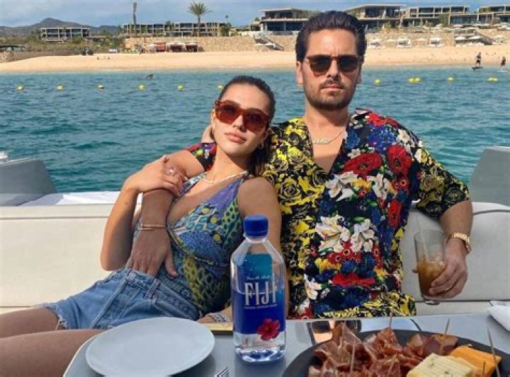 Scott Disick Responds To Critics Shading Him For Dating Much Younger Women – ‘I Look Young!’